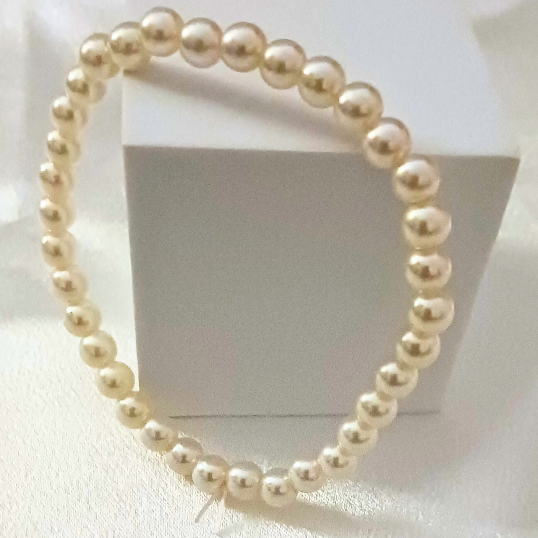 Women's Pearl Bracelet